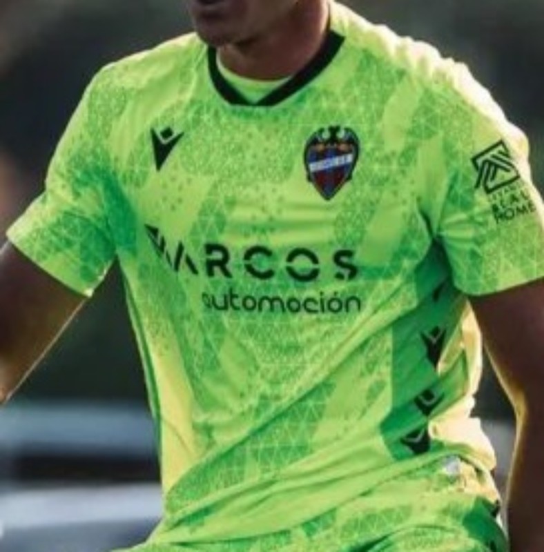 Levante UD 2025-26 GK 2 Kit