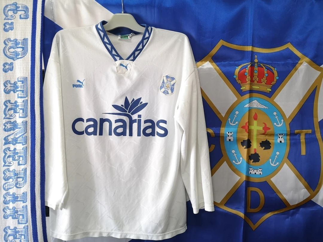 CD Tenerife 1993-94 Home Kit