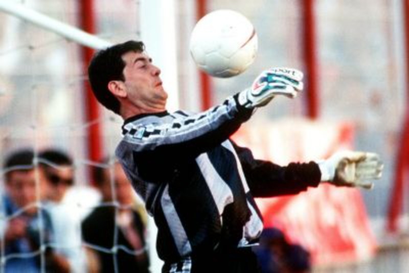 FC Barcelona 1995-96 GK 4 Kit