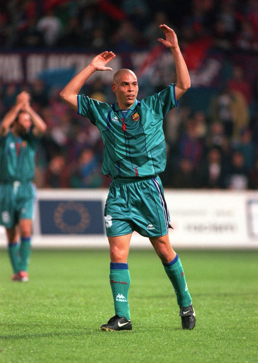 FC Barcelona 1996-97 European Cup Winners' Cup Final Kit