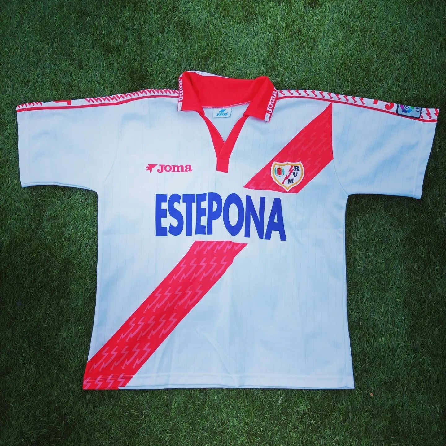 Rayo Vallecano 1996-97 Home Kit