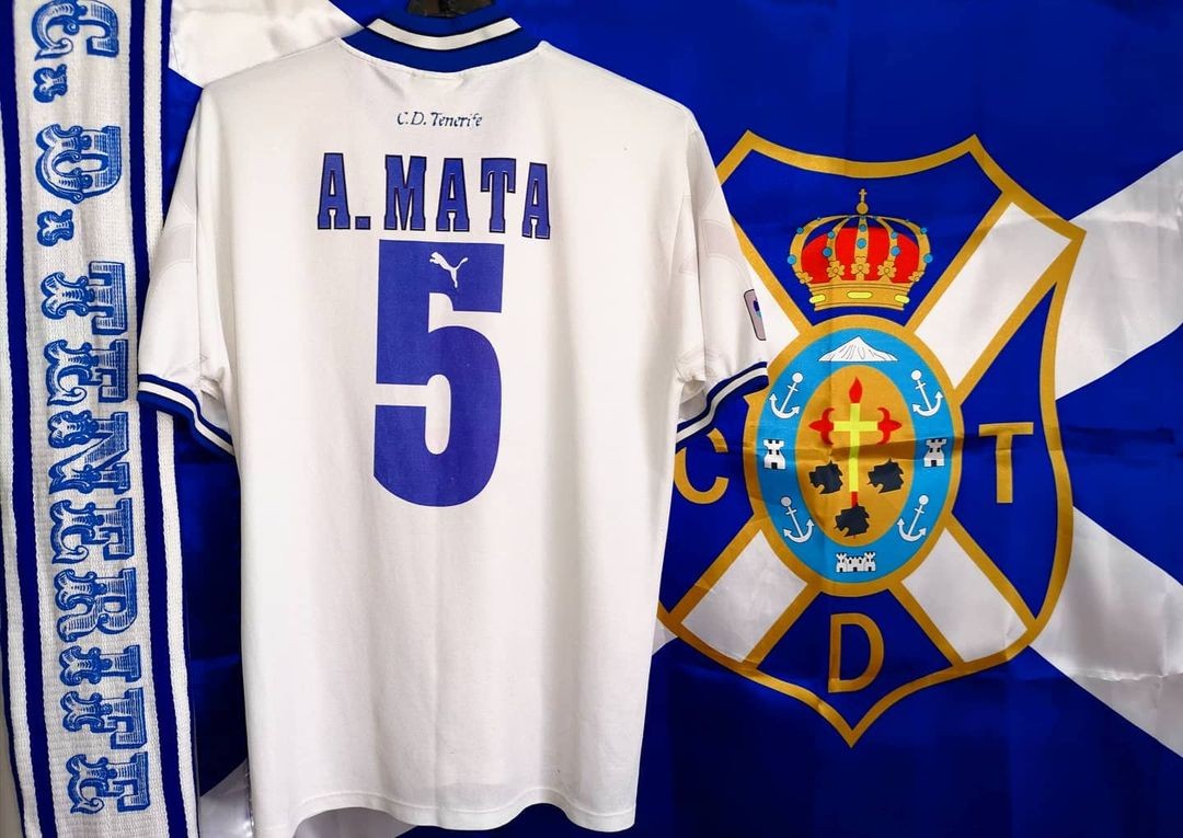 CD Tenerife 1996-97 Home Kit