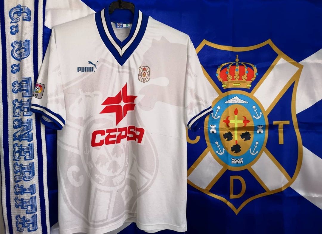 CD Tenerife 1996-97 Home Kit