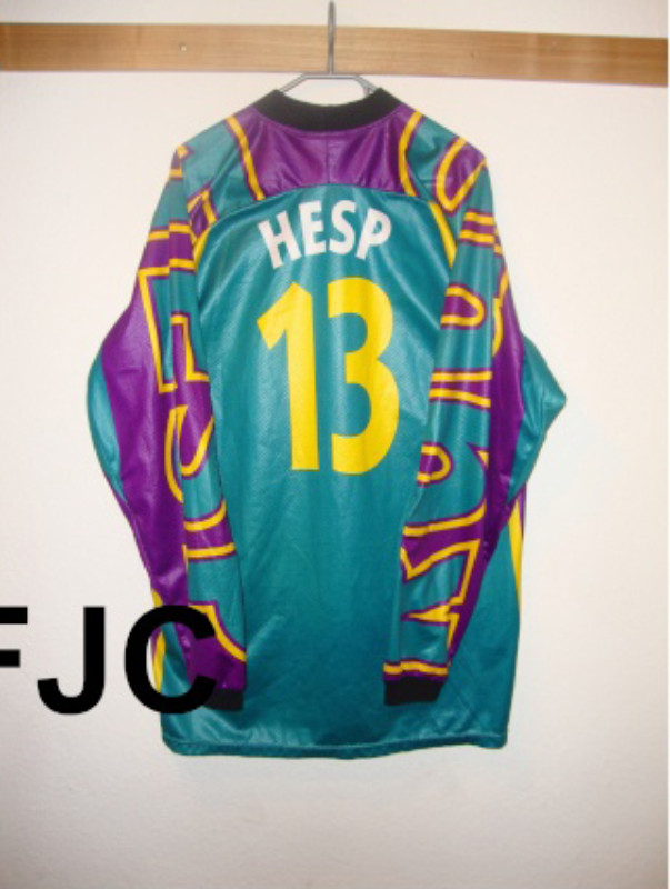 FC Barcelona 1997-98 GK 3 Kit