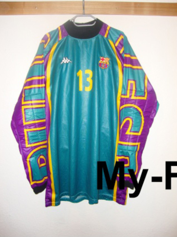 FC Barcelona 1997-98 GK 3 Kit
