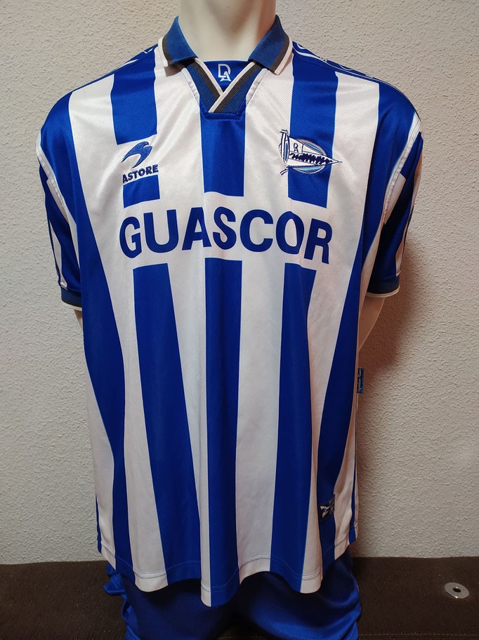 Deportivo Alavés 1998-99 Home Kit