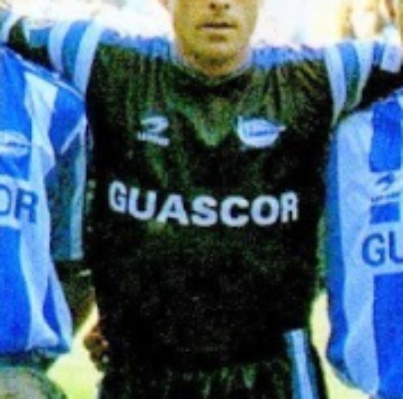 Deportivo Alavés 1998-99 GK 1 Kit