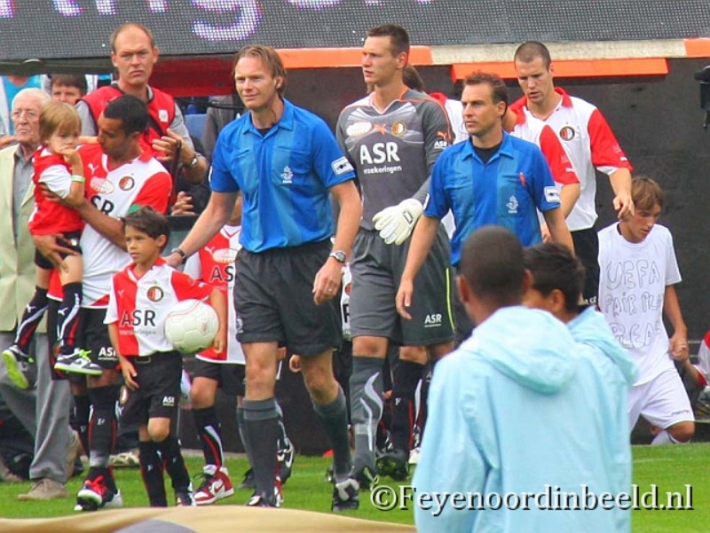 Feyenoord 2010-11 GK 1 V2 Kit
