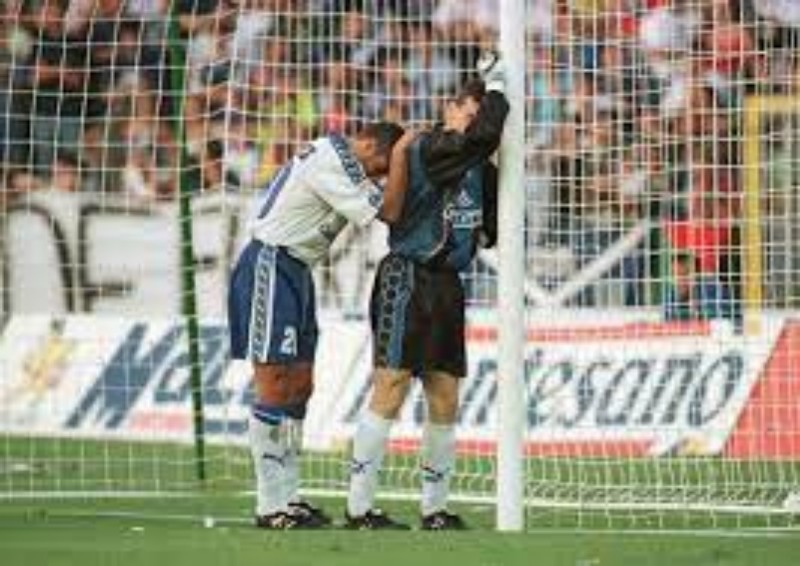CD Tenerife 1998-99 GK 2 Kit
