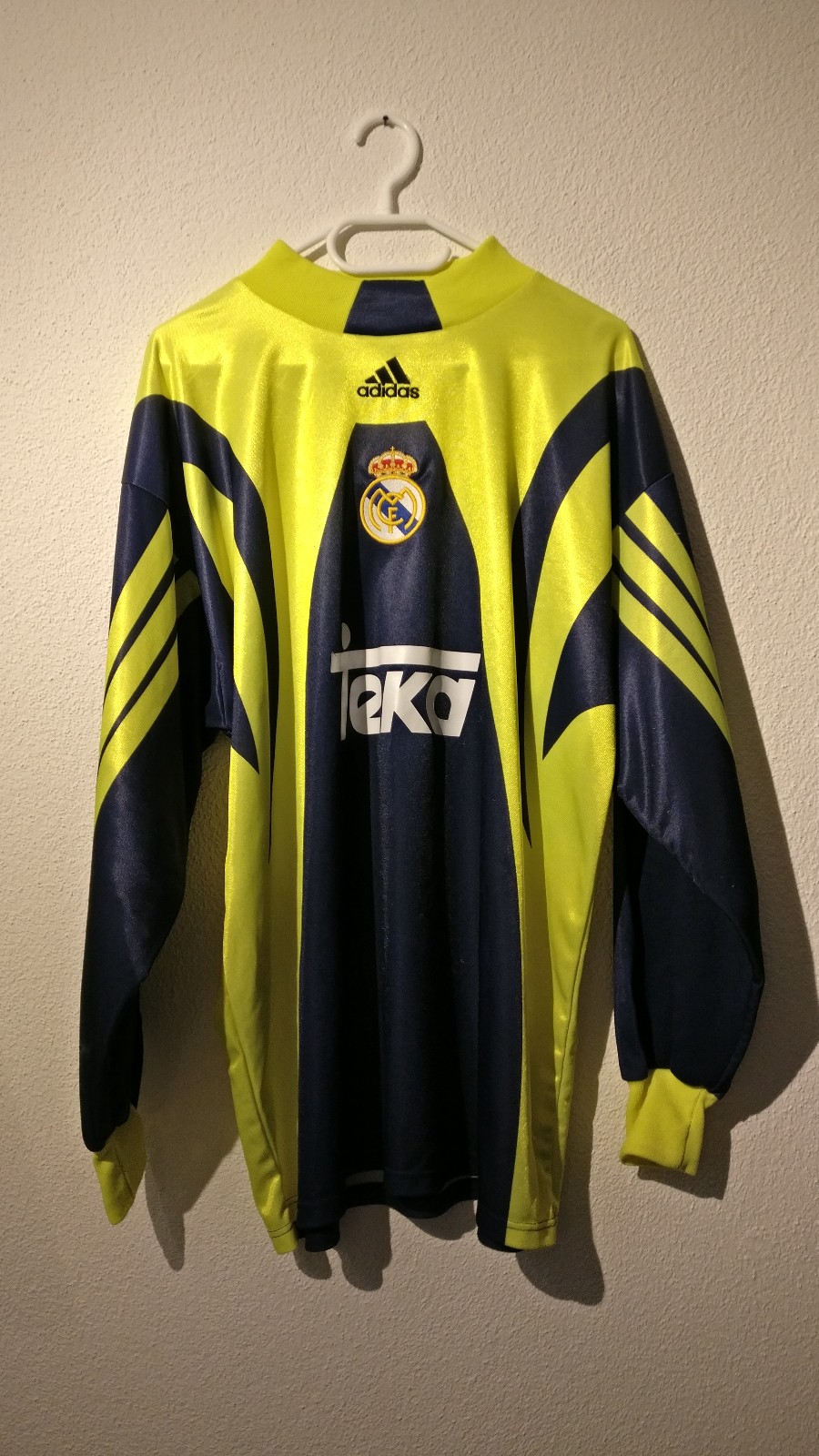 Real Madrid 1999-00 GK 2 Kit