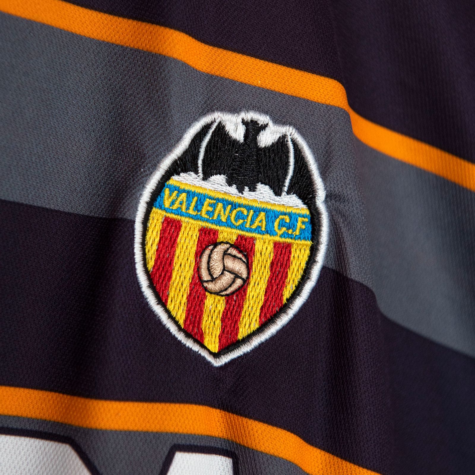 Valencia CF 1999-00 Third Kit