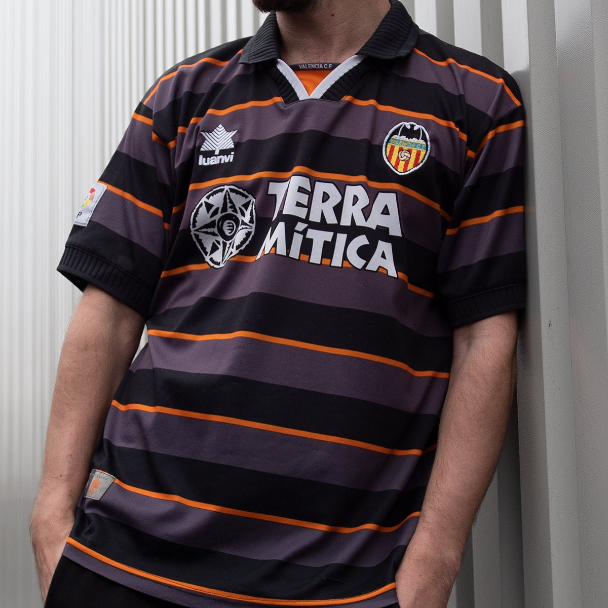Valencia CF 1999-00 Third Kit