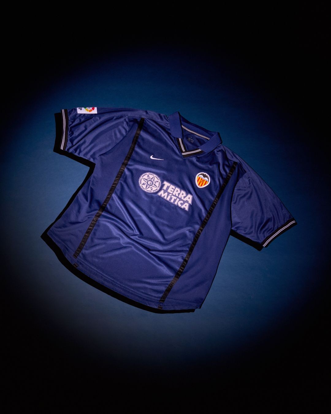 Valencia CF 2000-01 Away Kit