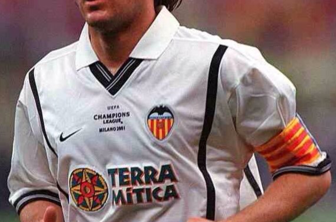 Valencia CF 2000-01 Champions League Final Kit