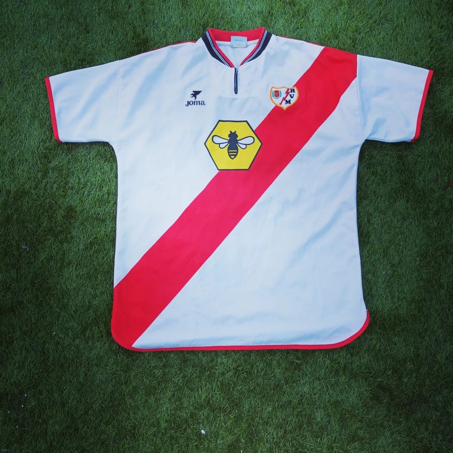 Rayo Vallecano 2000-01 European Home Kit