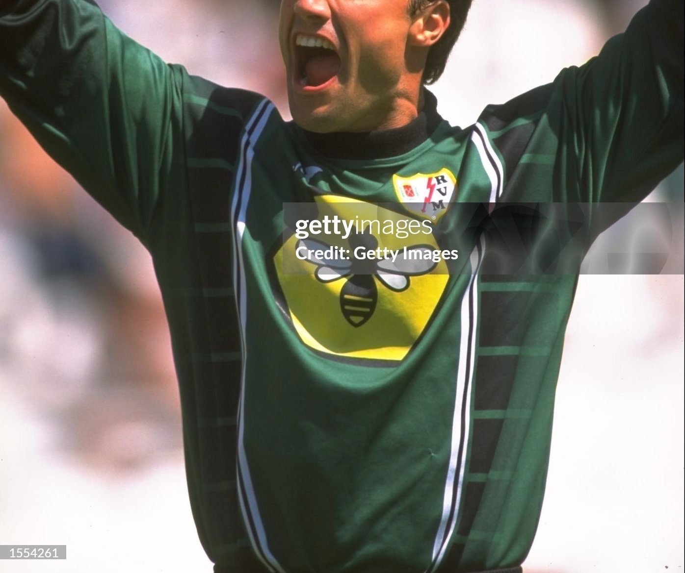 Rayo Vallecano 2000-01 GK 2 Kit
