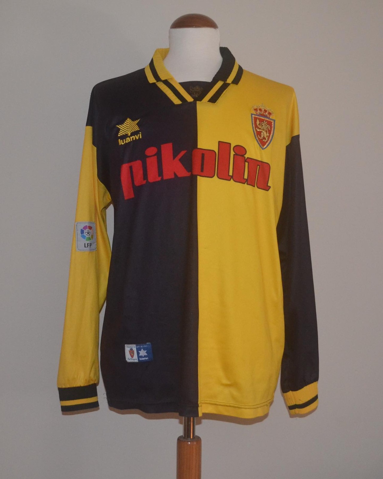 Real Zaragoza 2000-01 Away Kit