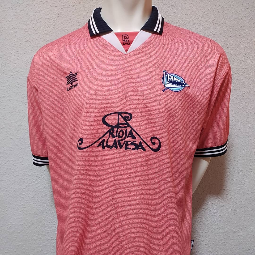 Deportivo Alavés 2000-01 UEFA Cup Away Kit