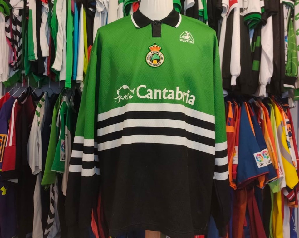 Racing de Santander 2000-01 GK 1 Kit