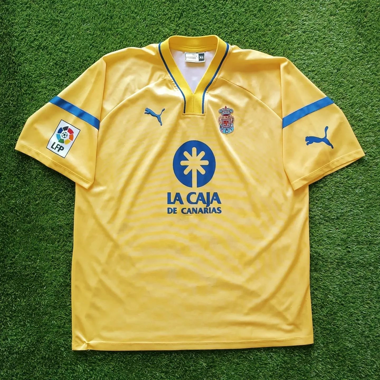 UD Las Palmas 2001-02 Home 2 Kit
