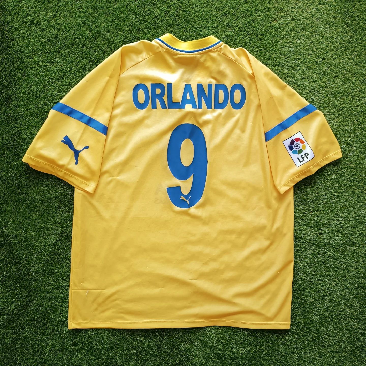 UD Las Palmas 2001-02 Home 2 Kit
