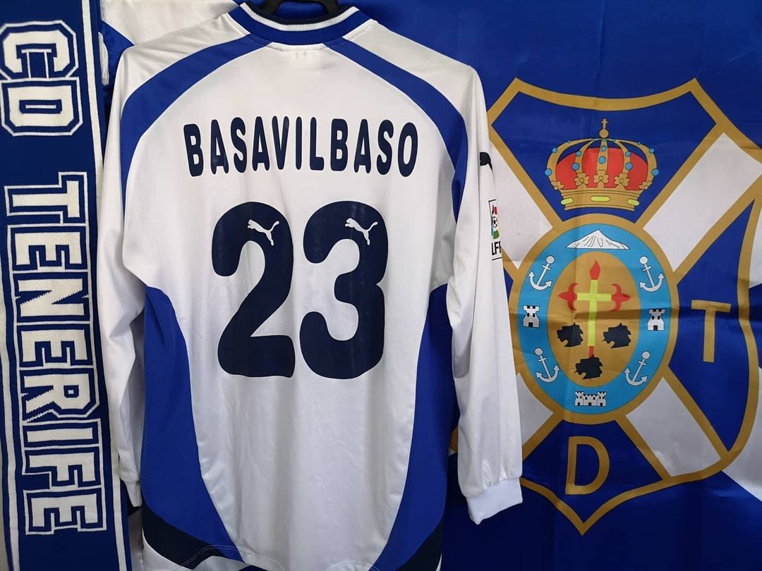 CD Tenerife 2001-02 Home Kit