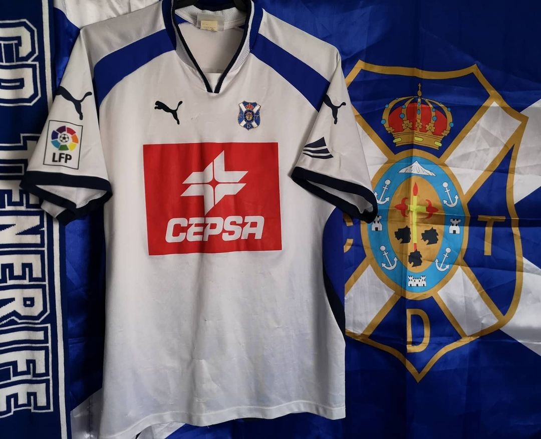 CD Tenerife 2001-02 Home 2 Kit