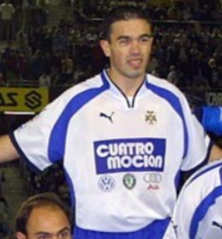 CD Tenerife 2001-02 Home V4 Kit