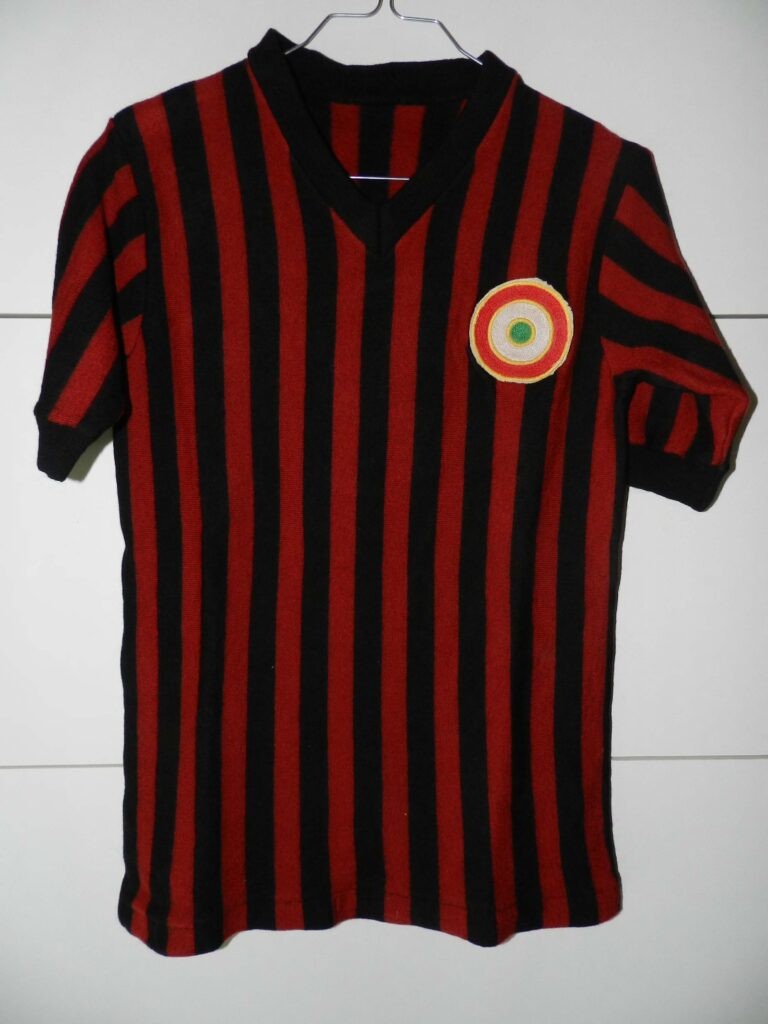 AC Milan 1972-73 Home Kit