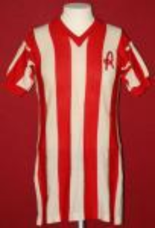 LR Vicenza 1972-73 Home Kit
