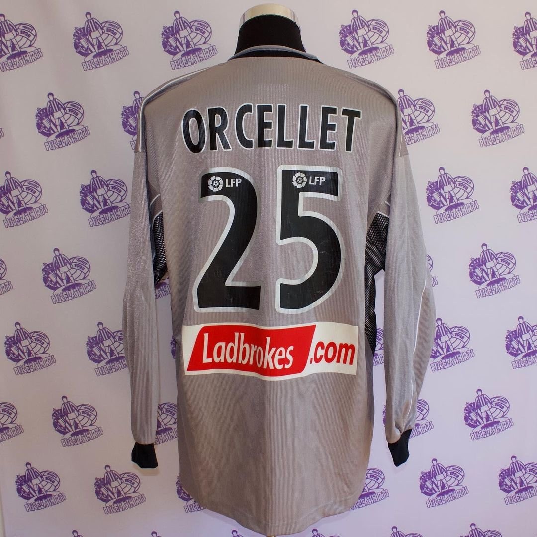 Real Valladolid 2003-04 GK Kit