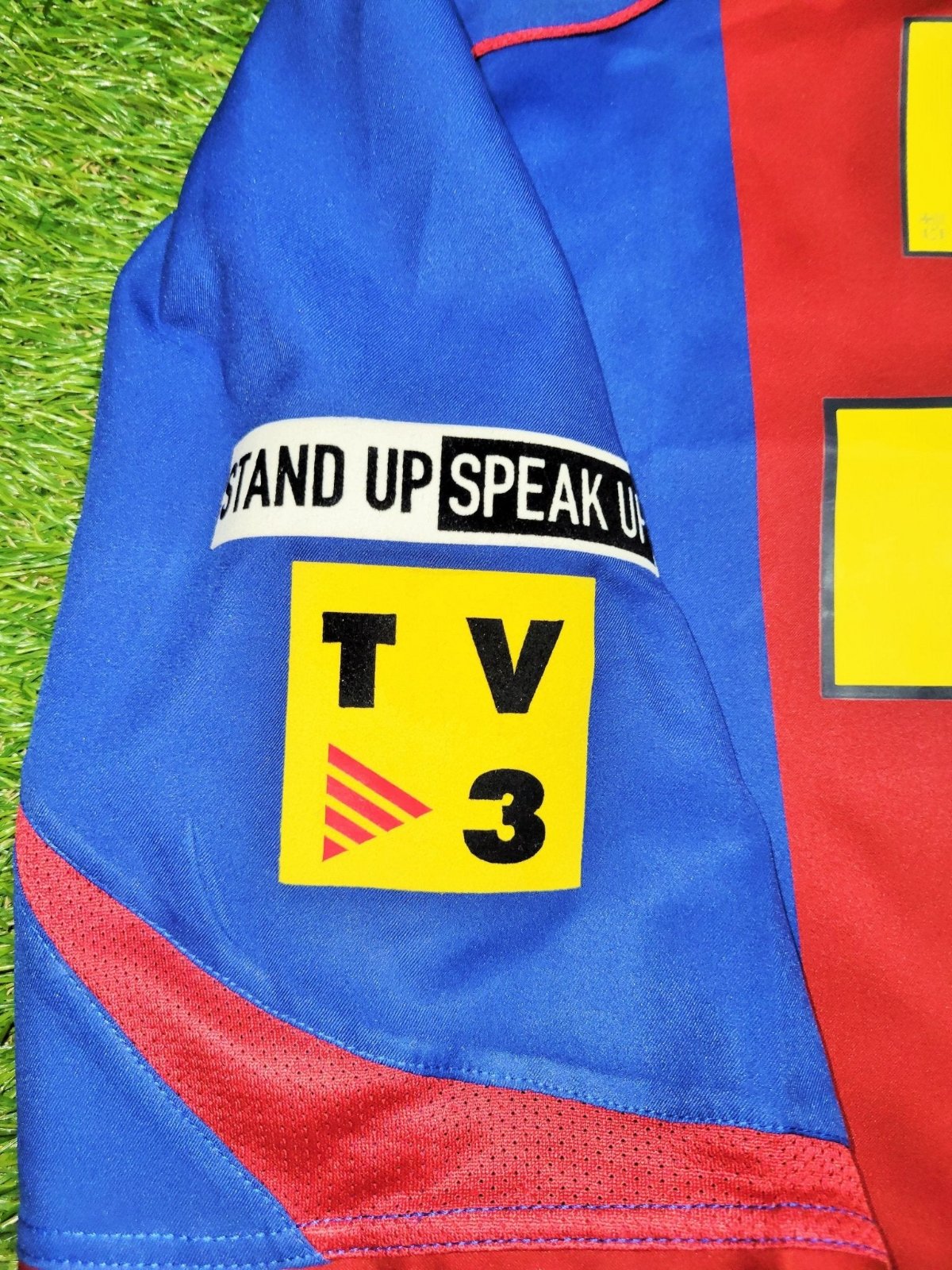 FC Barcelona 2004-05 Home V2 Kit