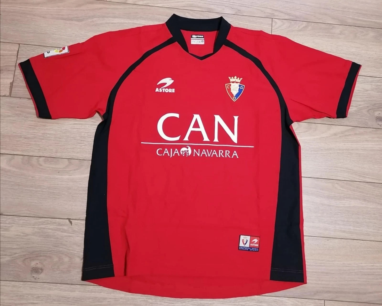 CA Osasuna 2004-05 Home Kit