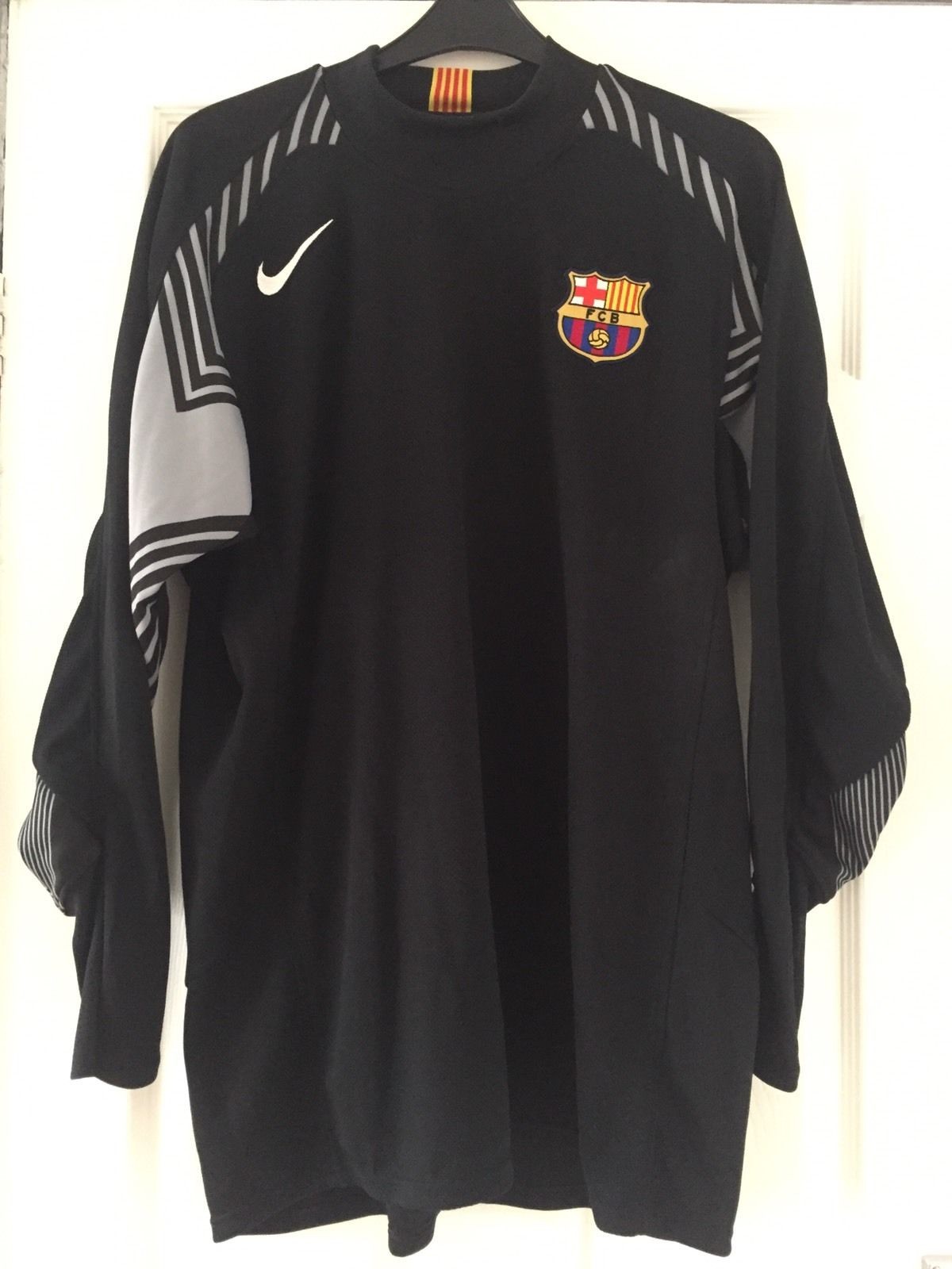 FC Barcelona 2005-06 GK 1 Kit