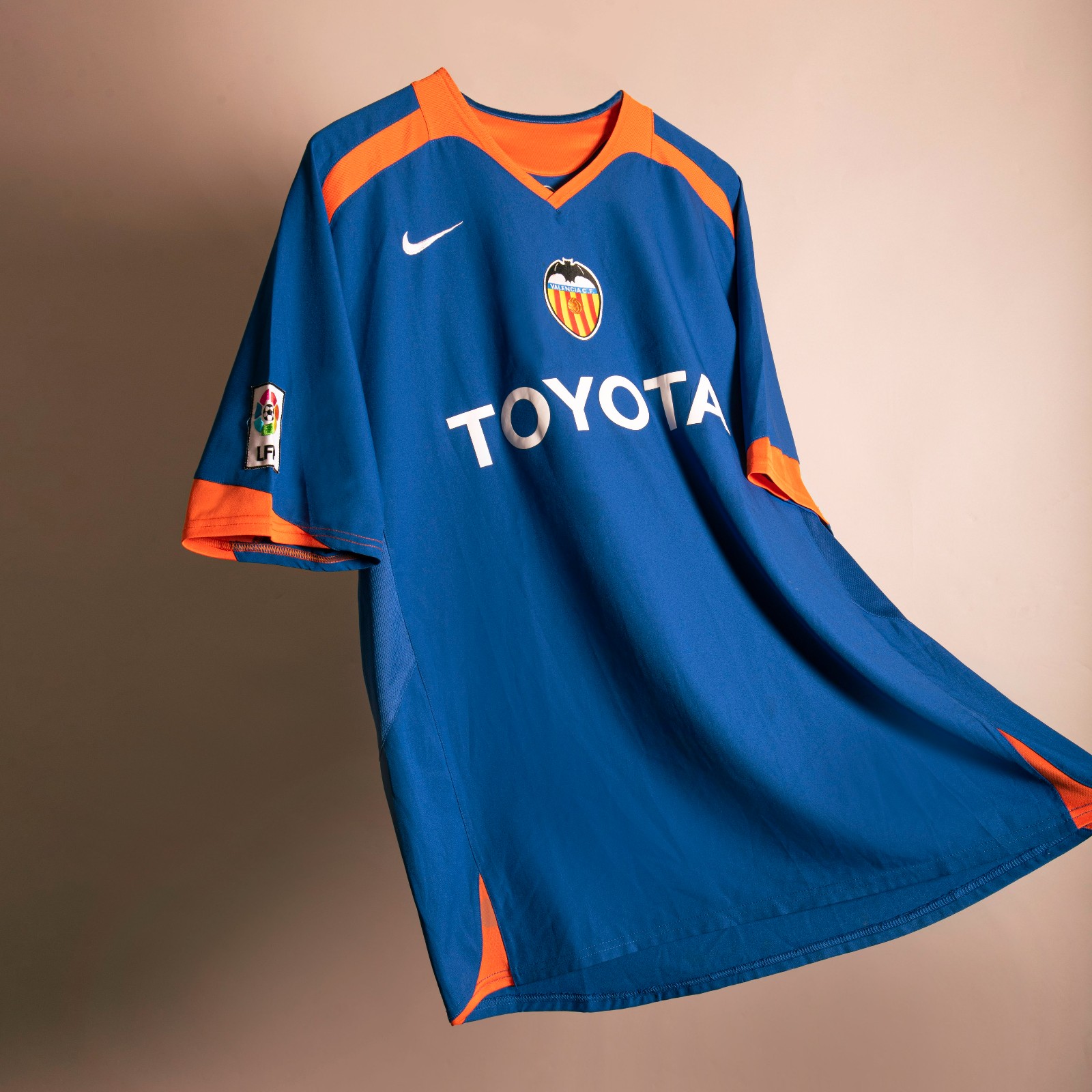 Valencia CF 2005-06 Away Kit