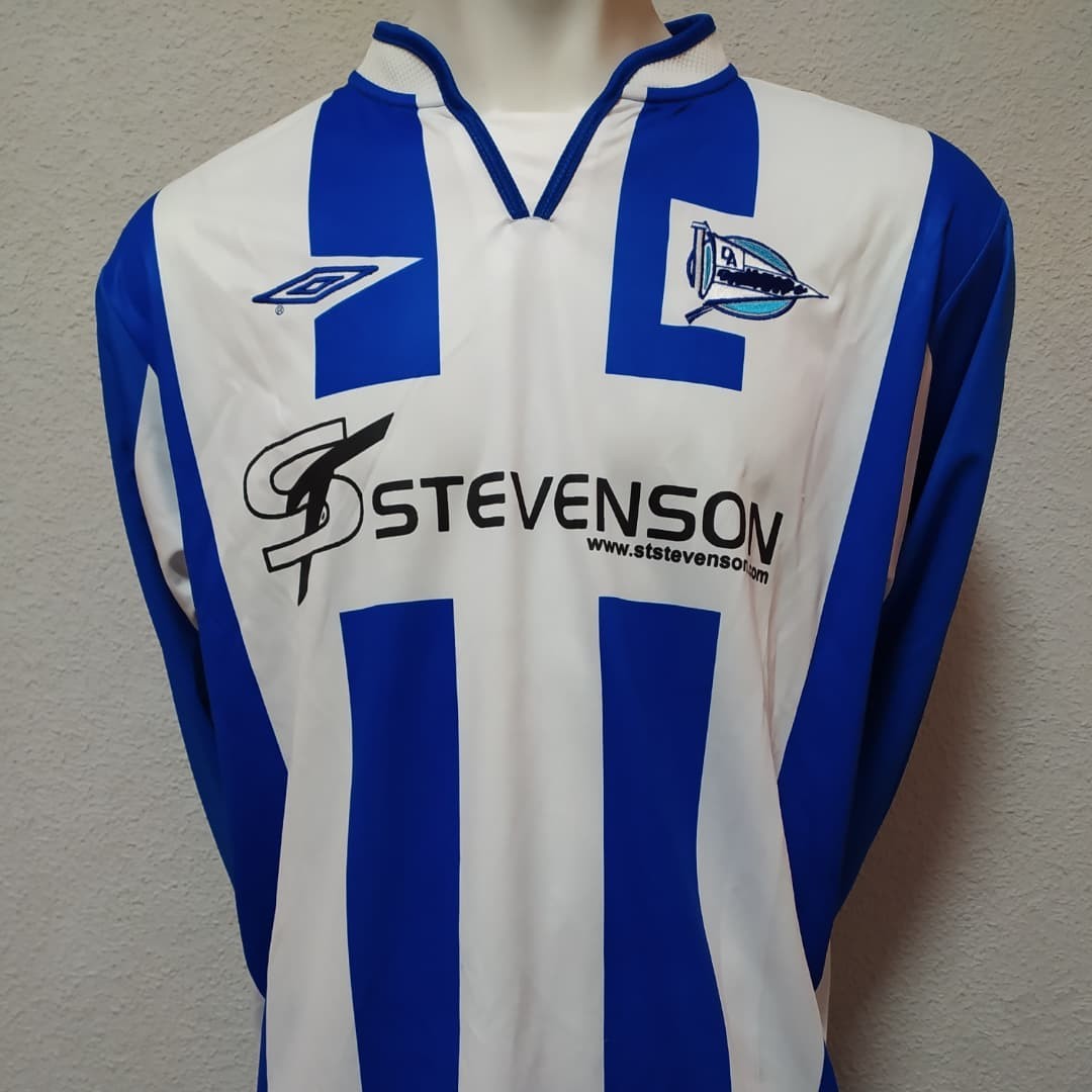 Deportivo Alavés 2005-06 Home Kit