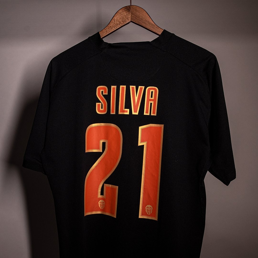 Valencia CF 2006-07 Away Kit