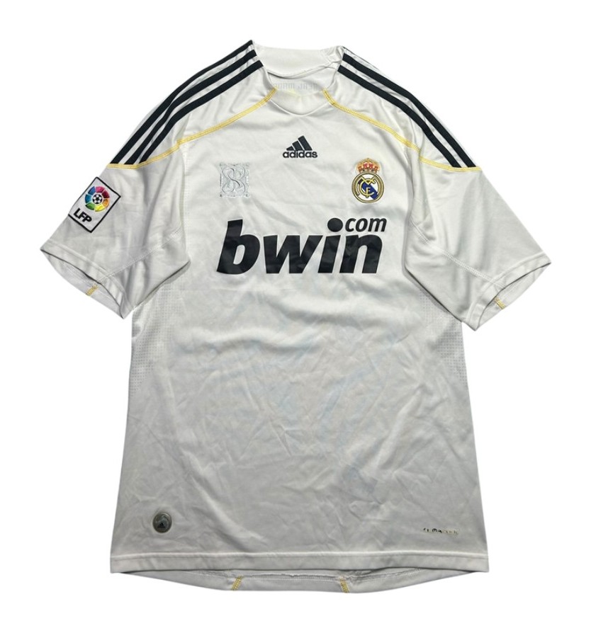 Real Madrid 2009-10 Home Kit