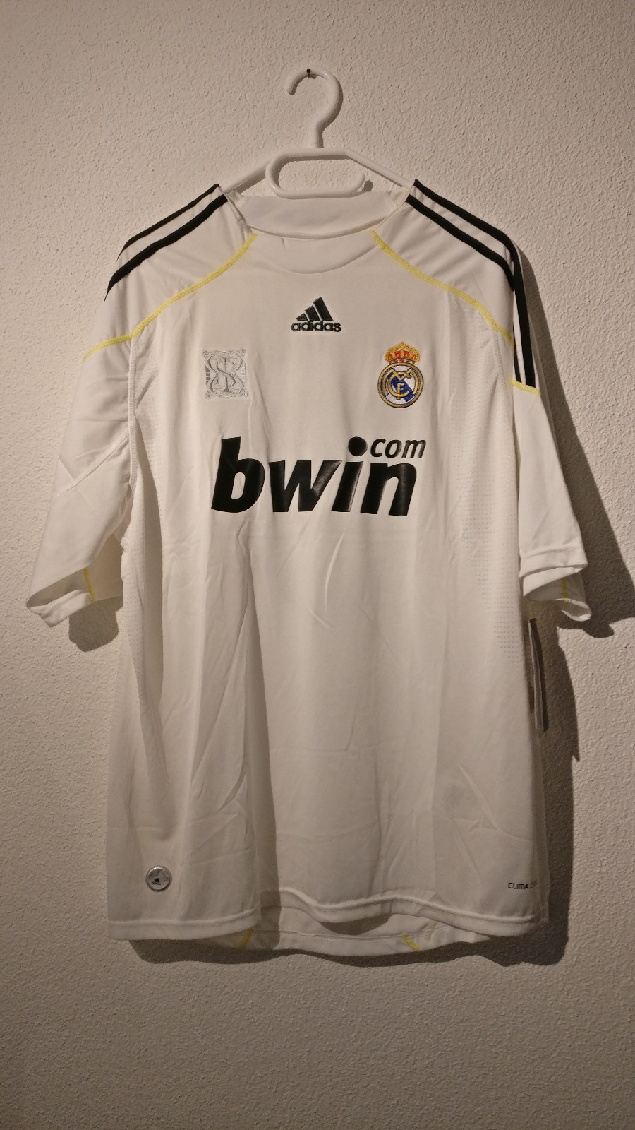 Real Madrid 2009-10 Home Kit