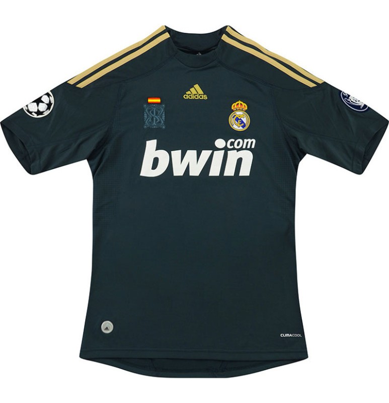 Real Madrid 2009-10 Third Kit