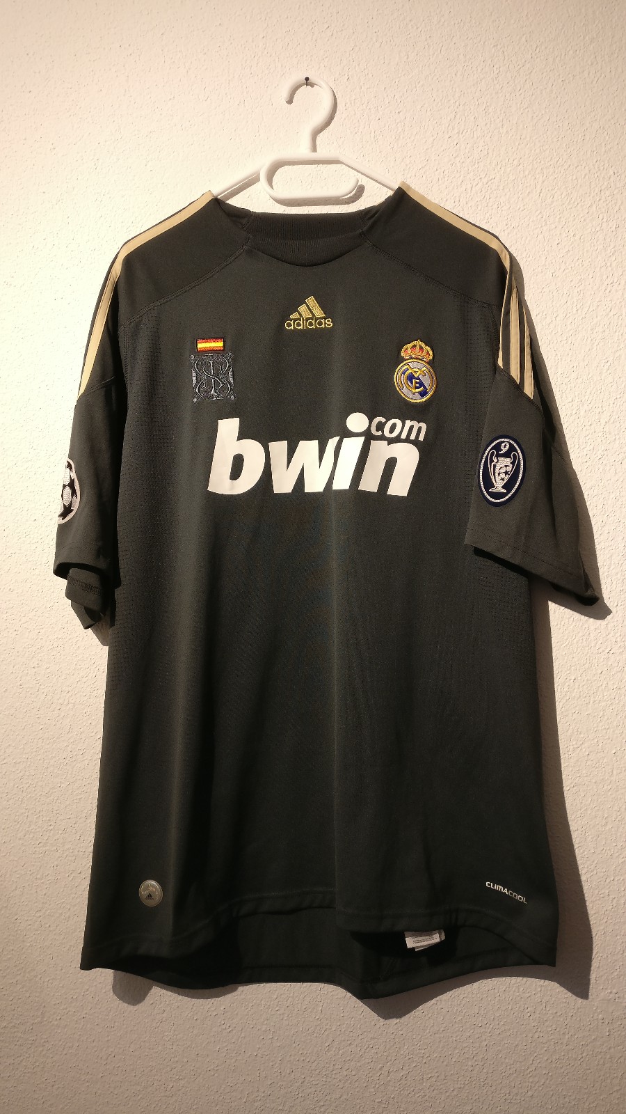Real Madrid 2009-10 Third Kit