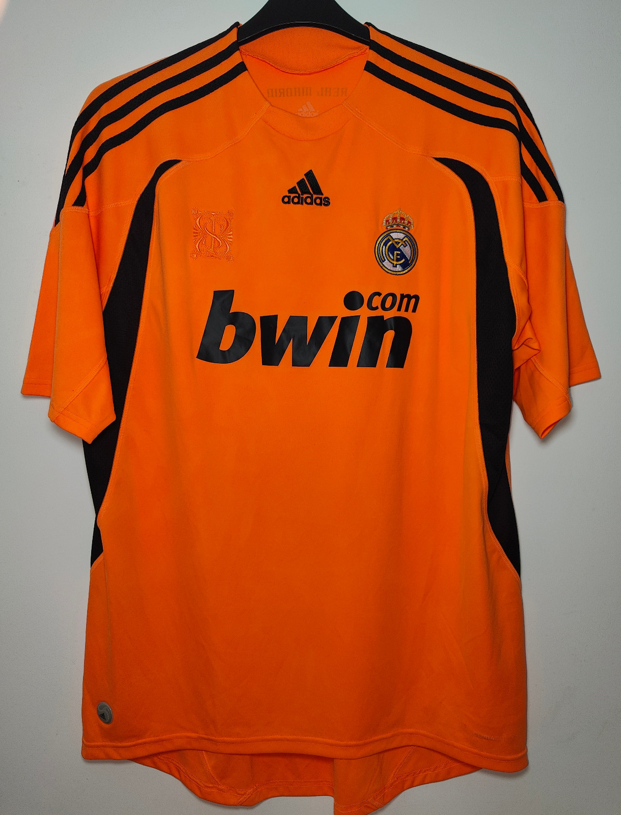 Real Madrid 2009-10 GK 2 Kit