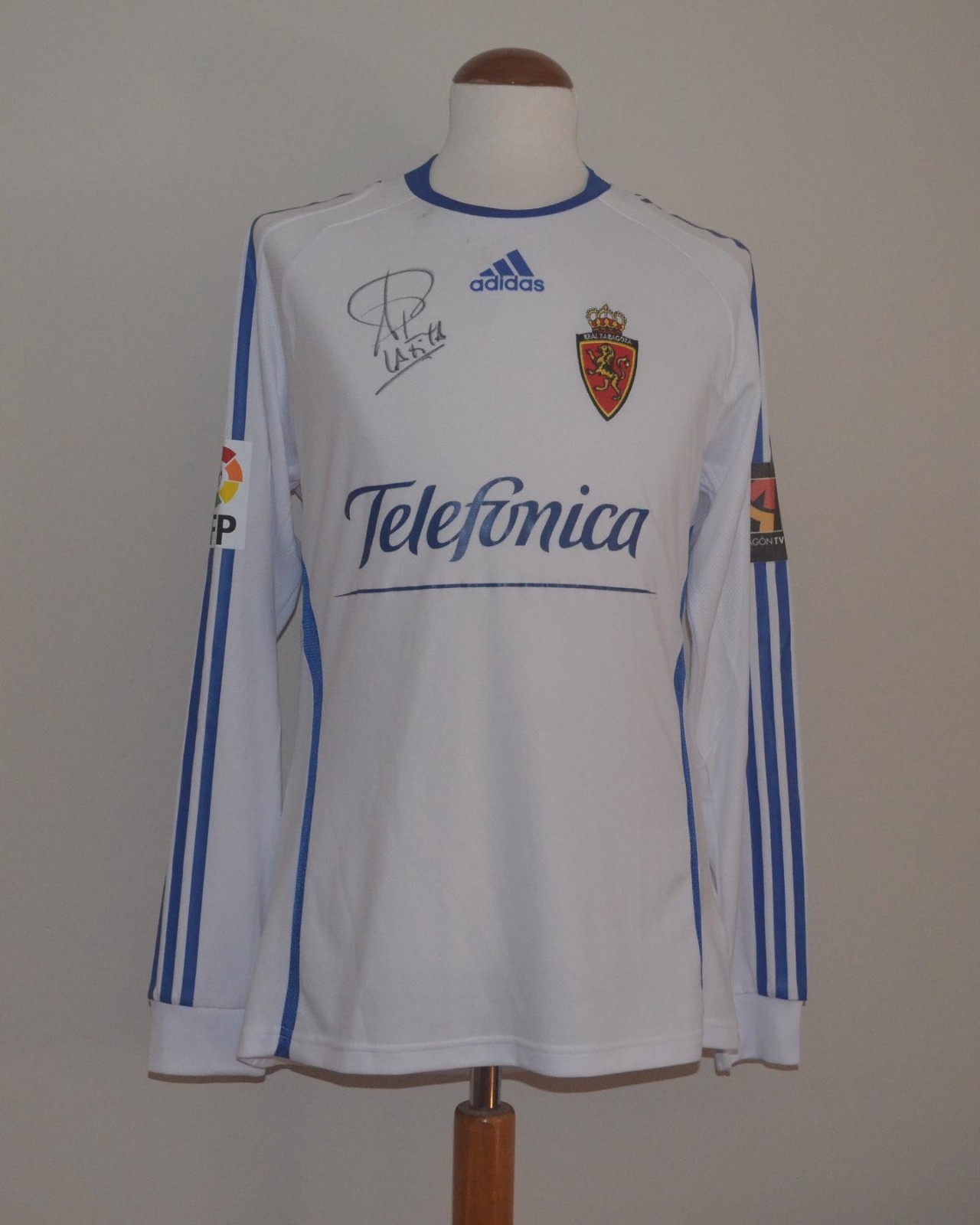Real Zaragoza 2009-10 Home Kit