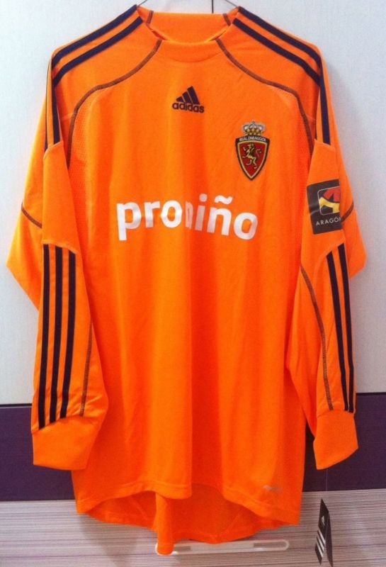 Real Zaragoza 2009-10 GK Kit