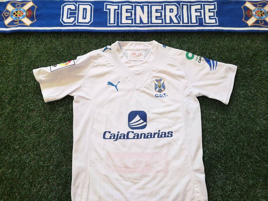 CD Tenerife 2009-10 Home Kit