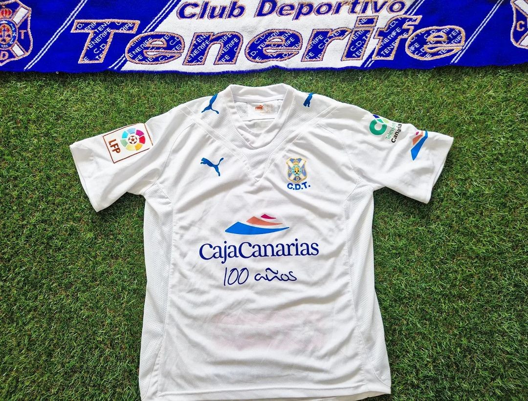 CD Tenerife 2009-10 Home 2 Kit