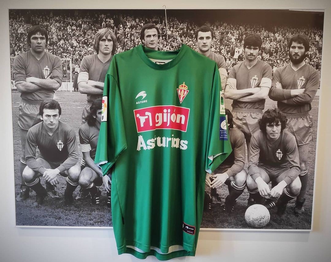 Sporting Gijón 2009-10 GK Kit