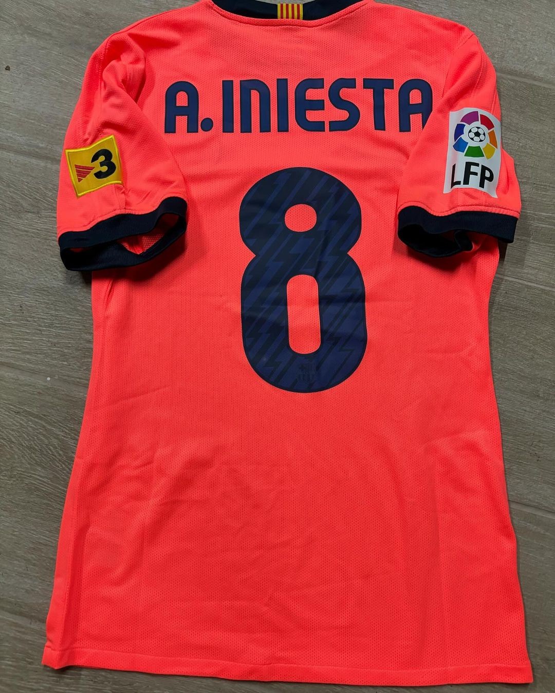 FC Barcelona 2010-11 Third V2 Kit