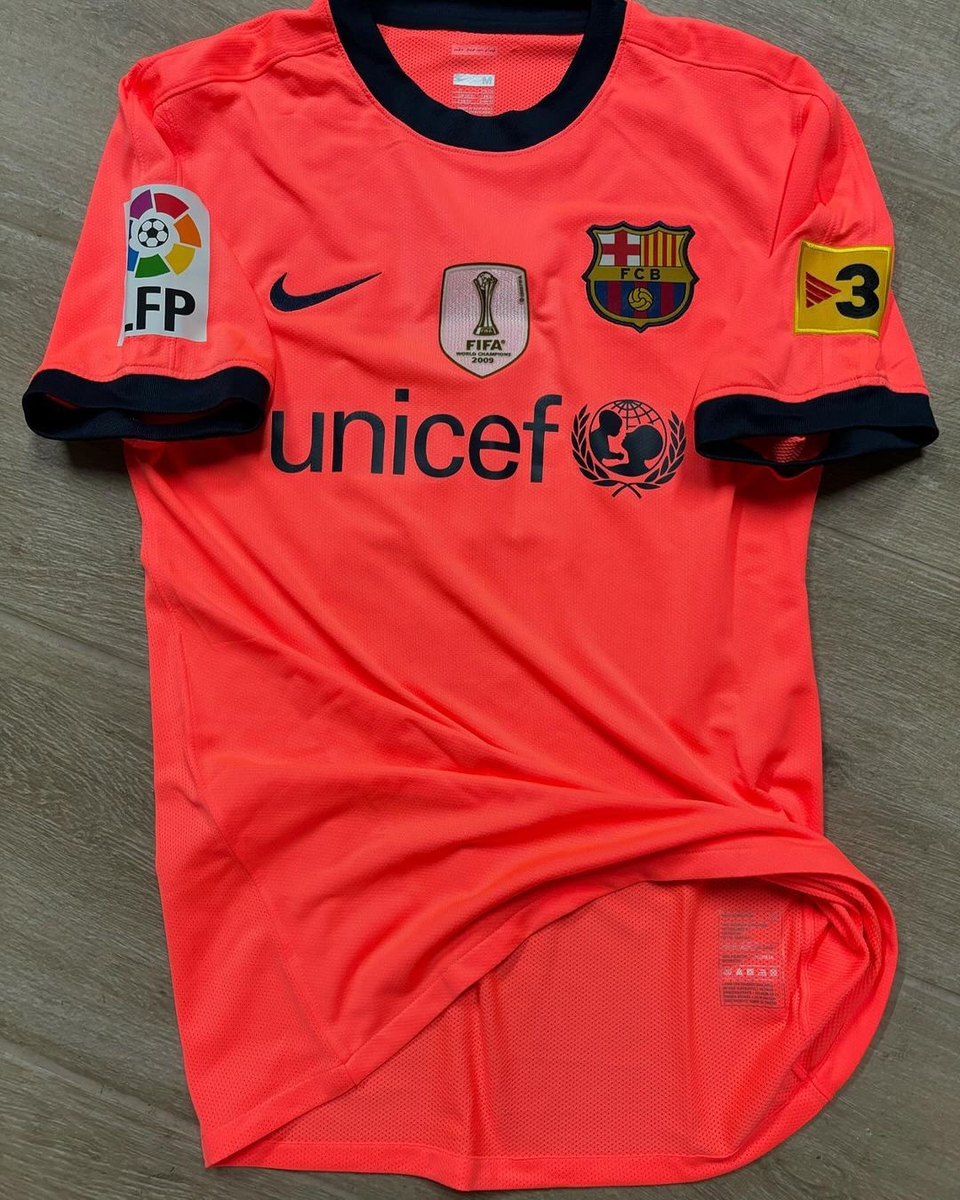 FC Barcelona 2010-11 Third V2 Kit