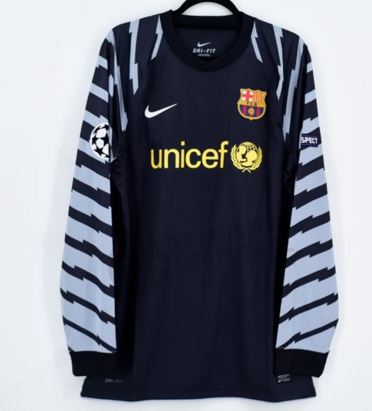 FC Barcelona 2010-11 GK 2 Kit